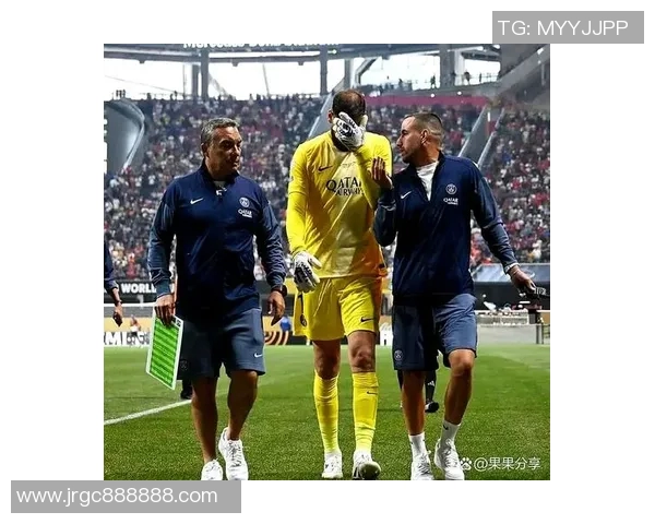 球员转会风云再起 新赛季转会市场最新动态与影响分析